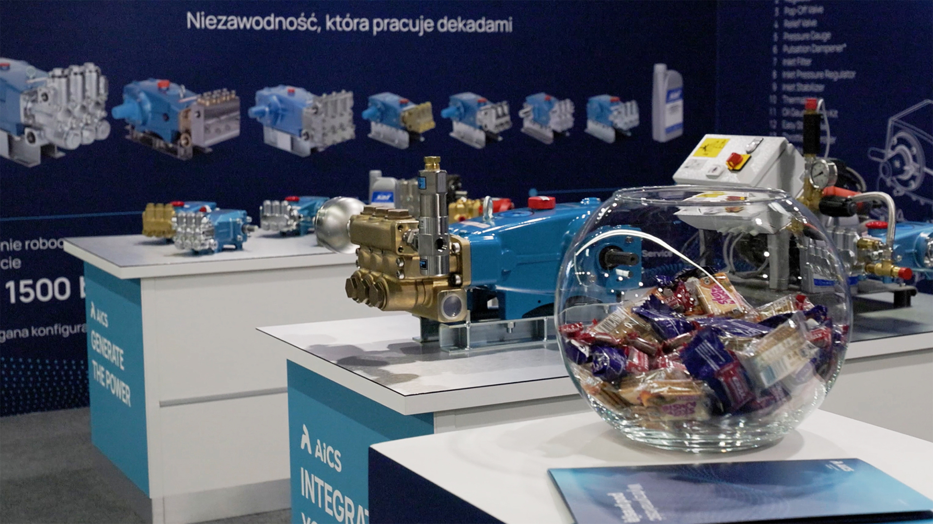 AICS Rebranding stoisko 02